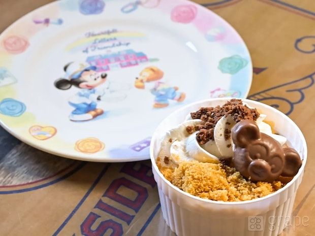 『クランブルケーキ』って聞き慣れないけど、実はおいしい！　ディズニーシー限定デザート＆プレート【ダッフィー】