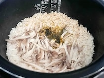 炊飯器にドボン！米と一緒に入れたのは…　「これだけで味が決まる」「シンプルなのにうまい」