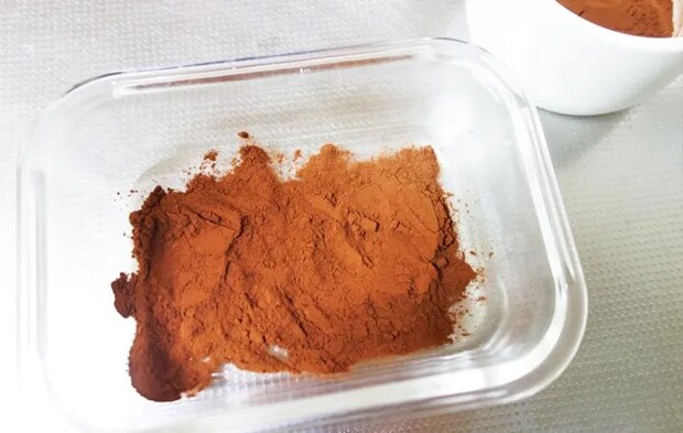 『スーパーカップ チョコ餅』を作る写真（撮影：エニママ）