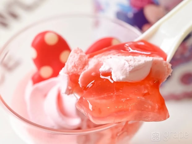 ディズニーランドで『デザート』を注文すると…　一緒に買える限定カップが反則級！【販売店舗リスト】