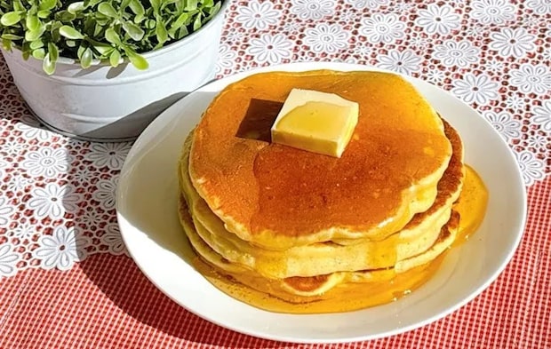 『餅入りパンケーキ』の完成写真（撮影：キジカク）