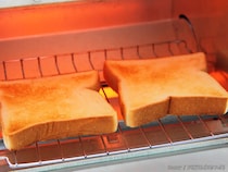 トーストのバターを塗るのは、焼いた後？焼く前？　専門機関の回答に「逆やってた」