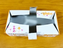 知ったらもう捨てません！　『ティッシュの空箱』をカットし、折り込むと…「収納箱に大変身！」
