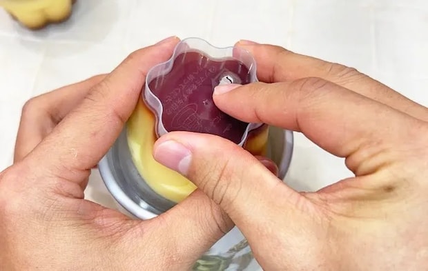 『プッチンプリンホットドリンク』を作る写真（撮影：キジカク）