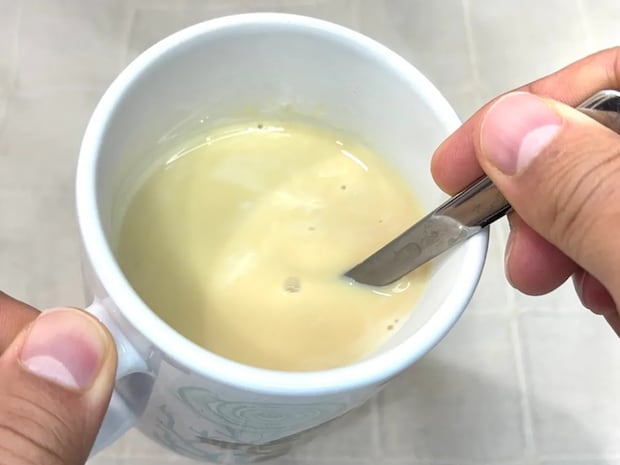 牛乳と一緒に温めたのは…? 簡単に作れるホットドリンクに「やさしい甘さ!」