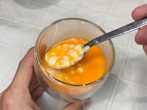 隠し味に20g入れてみて！　ヨーグルトと一緒に混ぜたのは…？【ドリンクレシピ】