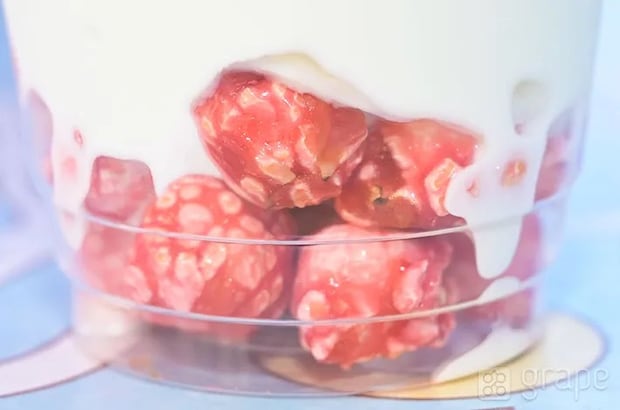 『スペシャルサンデー（チーズソフトクリーム＆チュロス）』の写真（撮影：grapeフード編集部）