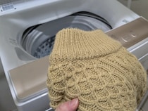 ニットは洗わずに何回か着てもいい？　プロが教える『正解』に目からウロコ