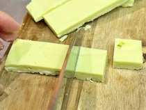 材料3つで本格的な和スイーツ！　混ぜて冷やすだけで、高級感のあるチョコが完成