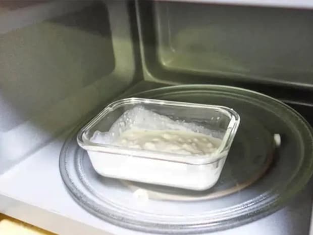 余りがちなヨーグルト　意外な活用法に「まるで高級チョコ」「家族もビックリ」