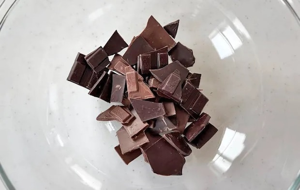 『じゃがチョコ』を作る写真（撮影：エニママ）