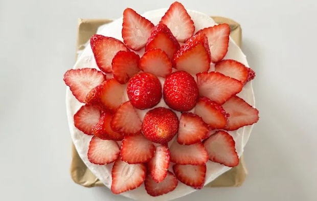 『簡単スポンジケーキ』で作ったイチゴのケーキの写真（撮影：エニママ）