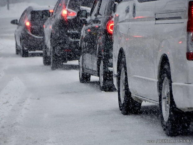 スタッドレスタイヤ、夏も交換せずにそのまま走り続けているとどうなる？　メーカーに聞いてみた