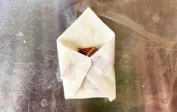 『チョコ包み焼き』を作る写真（撮影：エニママ）