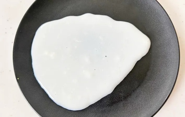 『牛乳寒天』を作る写真（撮影：エニママ）