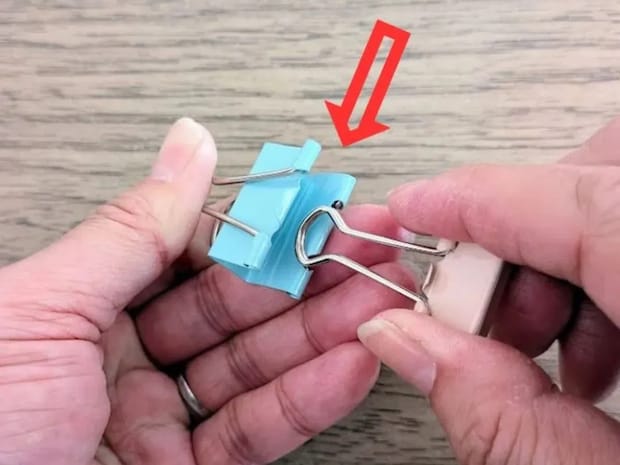 大小のダブルクリップを『合体』させて…　思わぬ使い道に「早く知りたかった！」
