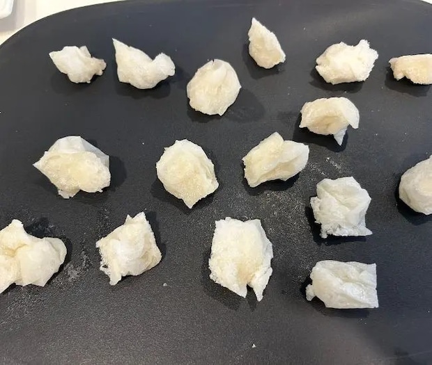 加熱した餅（撮影：grapeフード編集部）