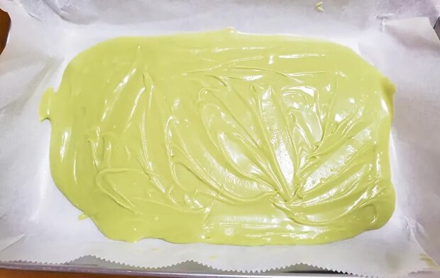 『“香る抹茶ラテ”の生チョコ』を作る写真（撮影：エニママ）