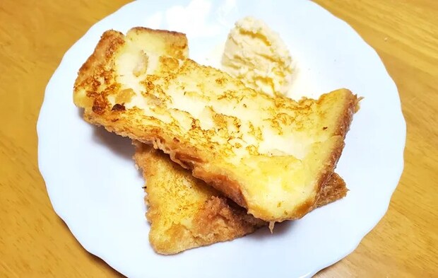 『3色フレンチトースト』の完成写真（撮影：エニママ）