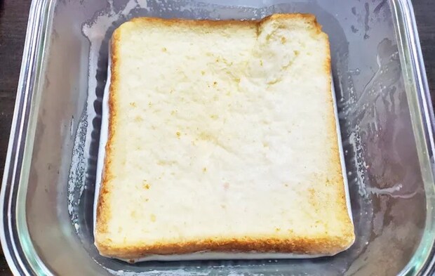 『3色フレンチトースト』を作る写真（撮影：エニママ）