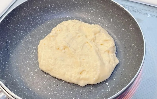 『ヨーグルト入りホットケーキ』を作る写真（撮影：キジカク）