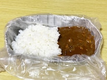 「絶対に覚えておきたい」　新聞紙1枚で完成する『即席皿』の作り方15ステップ