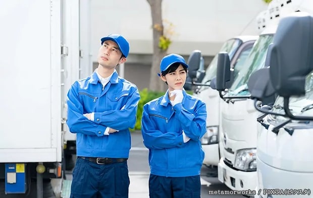 困っている引っ越し業者の写真