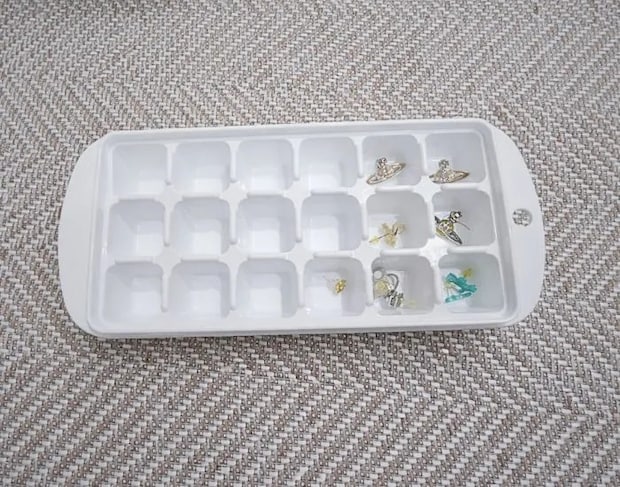 アクセサリー収納例（撮影：grapeライフハック編集部）