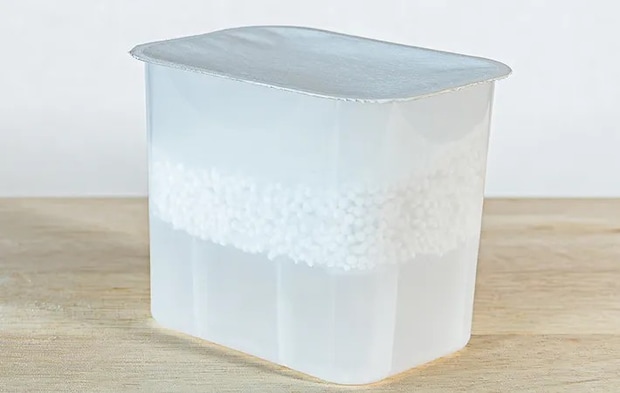 タンクタイプの除湿剤の写真