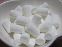 マシュマロを『水洗い』すると…　驚きのアレンジに「その手があったか！」【アレンジ4選】