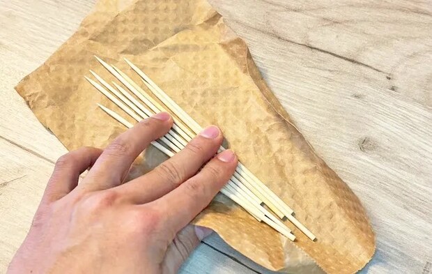 『串の捨て方』の写真（撮影：キジカク）