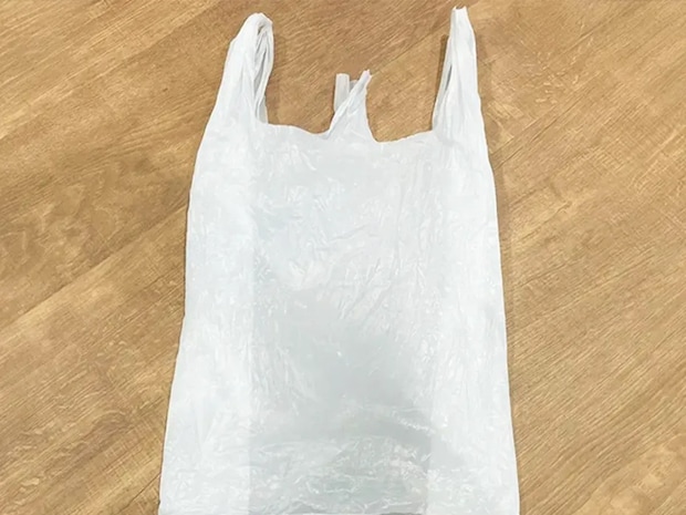 ビニール袋を『紐』に 雑誌や本を捨てる時に便利な代用方法に挑戦