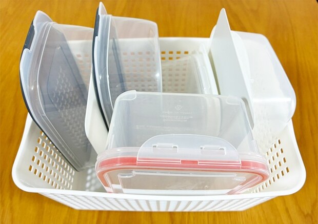 タッパー収納の写真（撮影：grapeライフハック編集部）