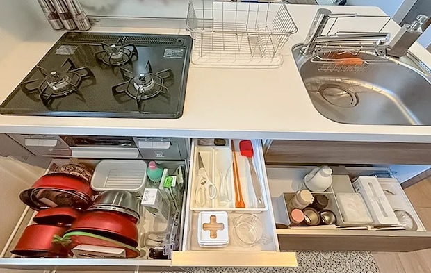 キッチンの収納の写真