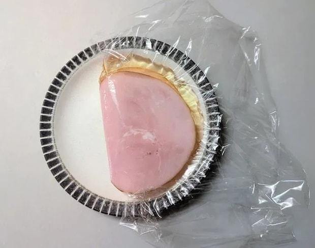 ラップで包んだ状態（撮影：grapeフード編集部）