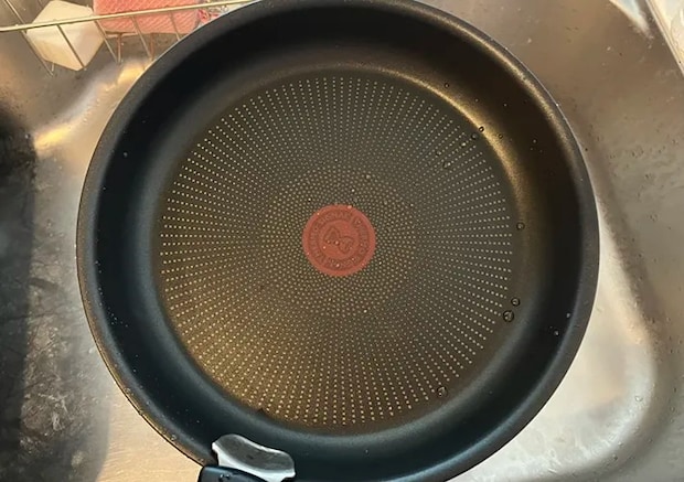 洗ったフライパンの写真（撮影：grapeライフハック編集部）