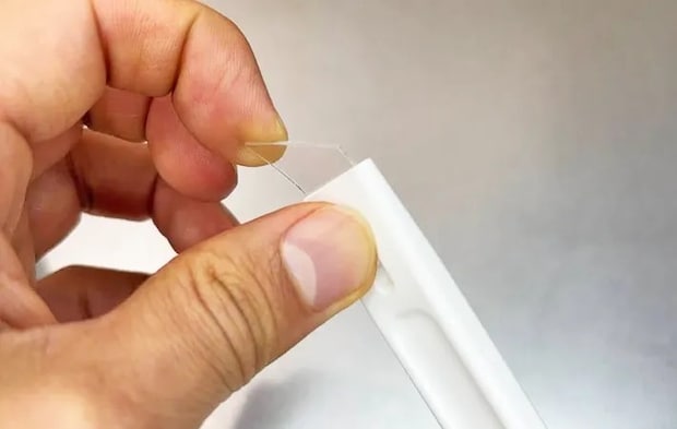 『ダイソー しなる隙間ヘラ』の写真（撮影：キジカク）