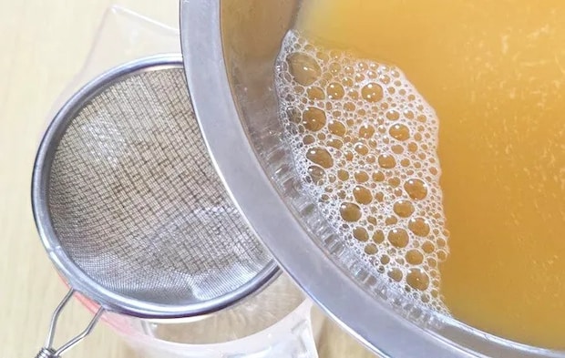 『レンジとプチッと鍋で茶わん蒸し』を作る写真（撮影：キジカク）