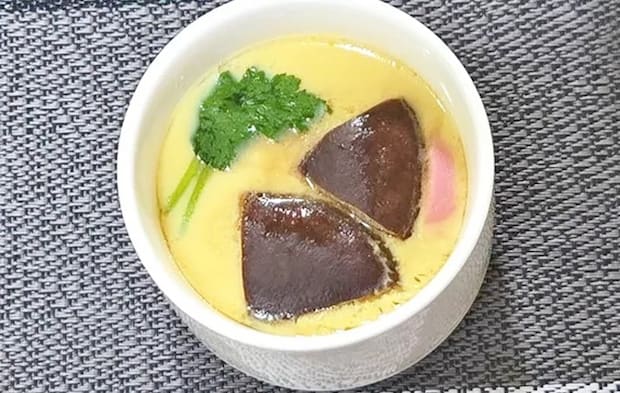 『レンジとプチッと鍋で茶わん蒸し』の完成写真（撮影：キジカク）