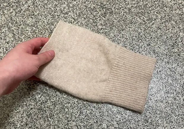 ニットの切れ端の写真（撮影：grapeライフハック編集部）