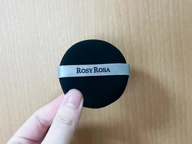 100均のマグネットフックでパフ置き場を作ってみると？　1か月試した結果