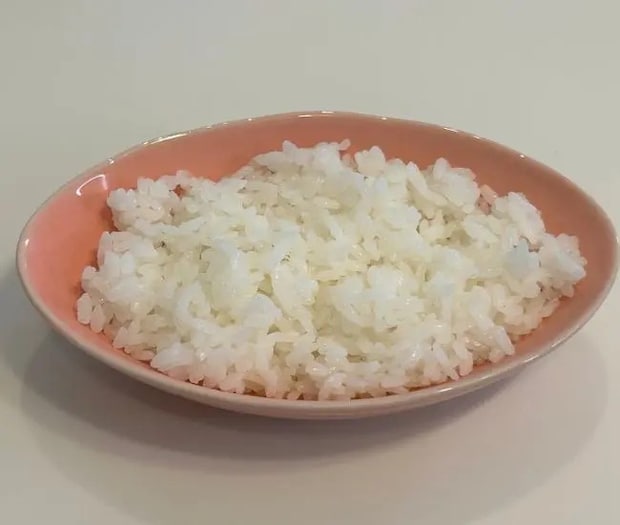 ご飯をよそった様子（撮影：grapeフード編集部）