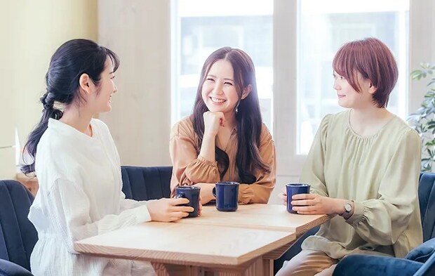 3人の女性の『わちゃわちゃとした集まり』の写真