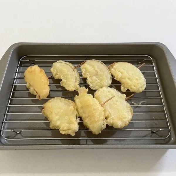 でき上がった天ぷら（撮影：grapeフード編集部）