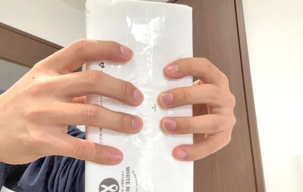 『ソフトティッシュを開ける方法』の写真（撮影：キジカク）