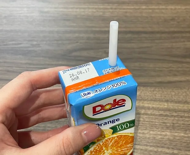 紙パックのストローの写真（写真撮影：grapeライフハック編集部）