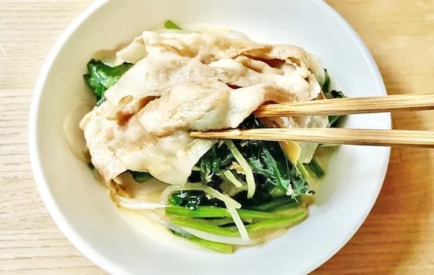 『ほうれん草と豚バラ肉の重ね煮」の完成写真（撮影：エニママ）