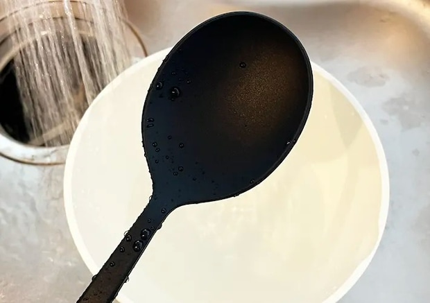 洗ったシリコンスプーンの写真（撮影：grapeライフハック編集部）