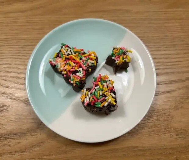 完成したカラフルチョコレート（撮影：grapeフード編集部）