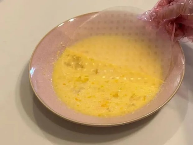卵液に浸したライスペーパーを焼くと？　完成した姿に「ウソでしょ」「お店のパンみたい」